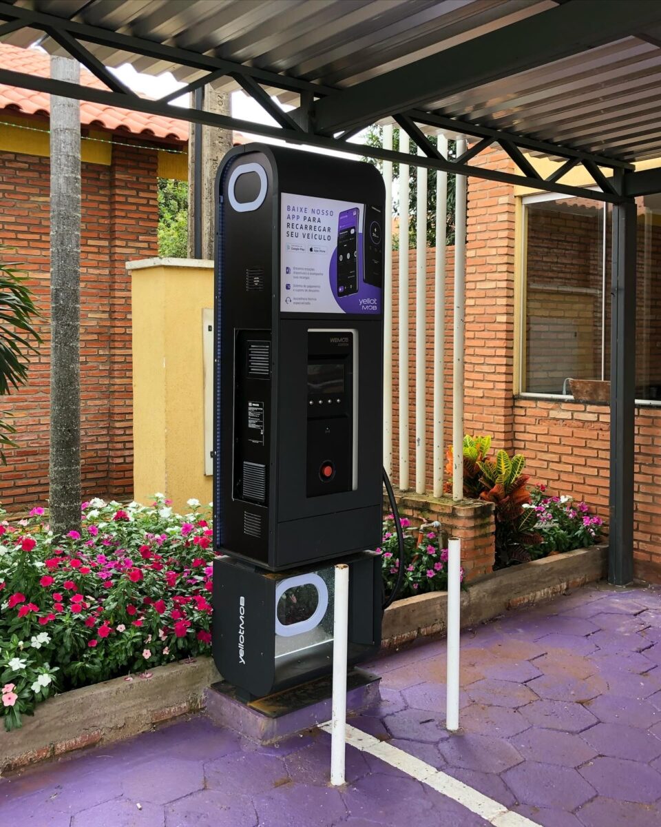 estação para carregamento de carros elétricos em Goiatuba, Goiás